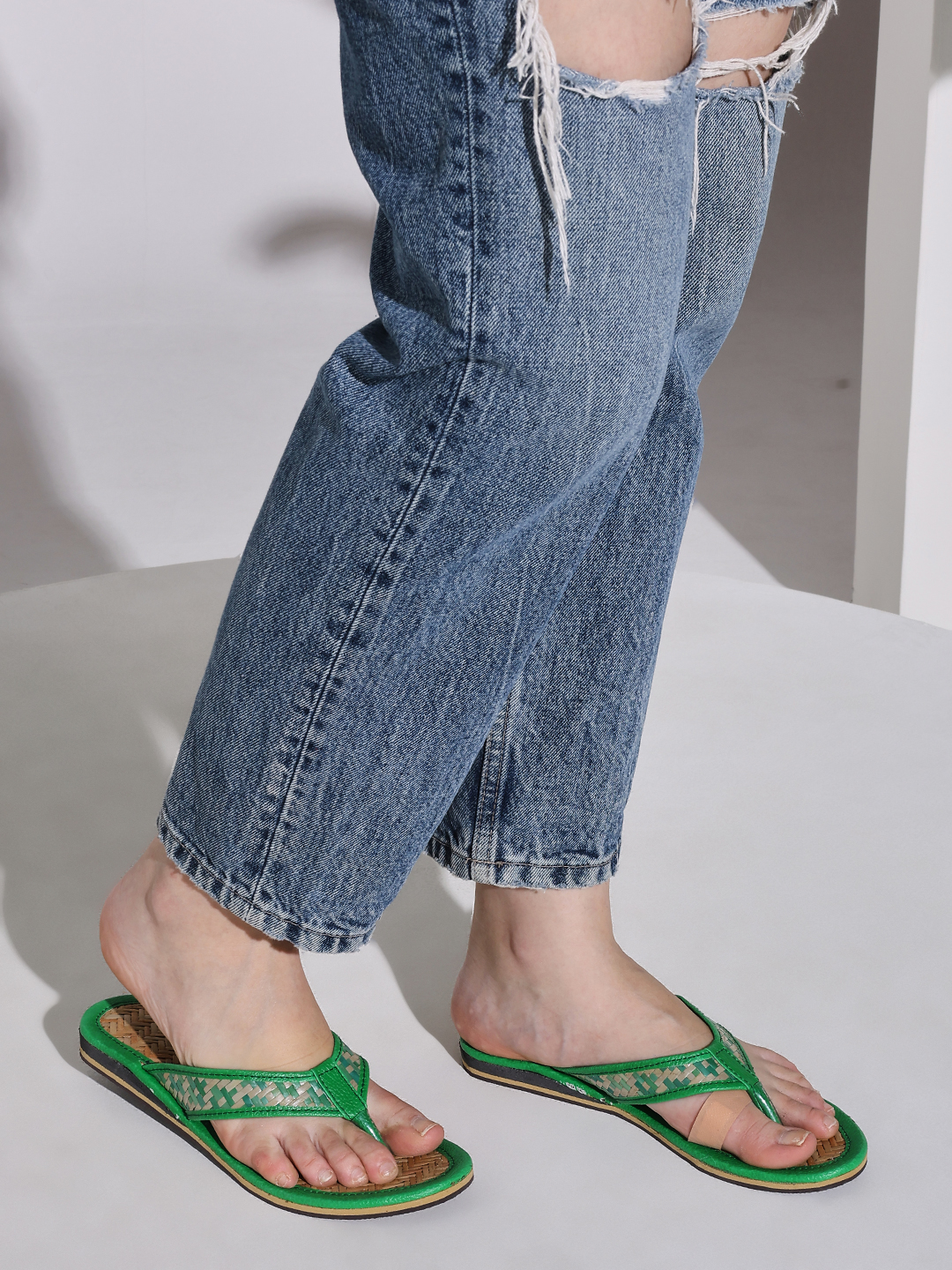 Handcrafted Green Leather Kolhapuri Sandals for Women | Traditional Ethnic Slip-On Flats – Sthulas
