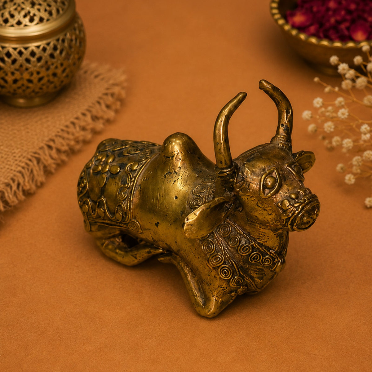 Sthula's Antique Brass Nandi Bull Statue – Traditional Decorative Showpiece
