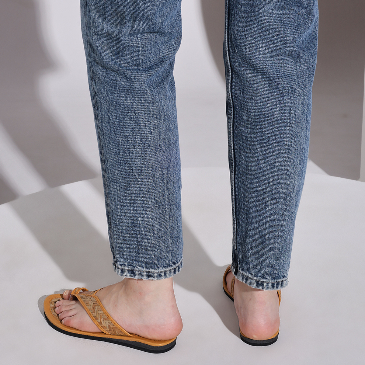 Sthula's Women’s Woven Toe Loop Flat Sandals – Tan