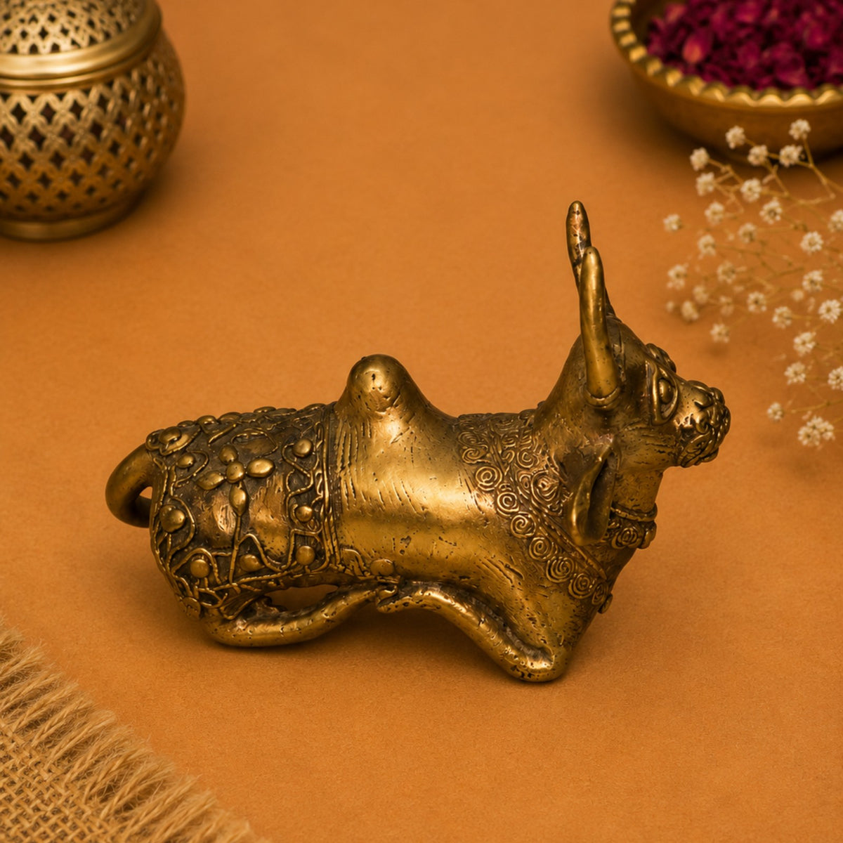 Sthula's Antique Brass Nandi Bull Statue – Traditional Decorative Showpiece