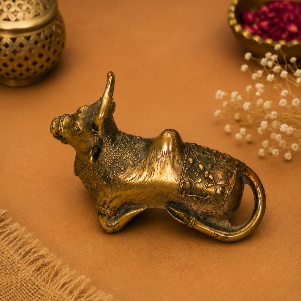 Sthula's Antique Brass Nandi Bull Statue – Traditional Decorative Showpiece